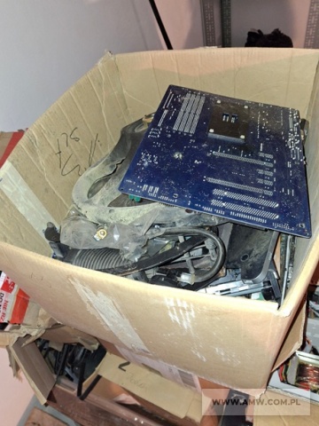 Elementy usunięte ze zużytych urządzeń inne niż wymienione w 16 02 15 (w tym zniszczone dyski z komputerów o masie około 50,00 kg) (kod odpadu 16 02 16) 